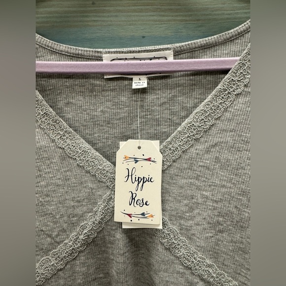 Cropped Tee - Picture 3 of 3